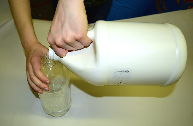 mixing soap with water for 20% mix